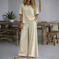 Conjunto de dos piezas con pantalones anchos blanco leche